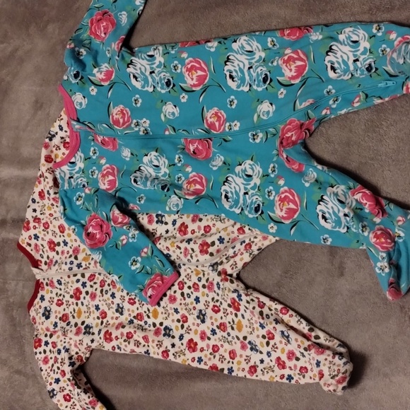 wonder nation Other - Floral baby footed sleepers set